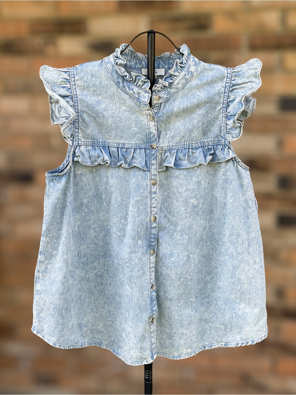 Entro Large Acid Wash Denim Ruffle Button Front Sleeveless Blouse